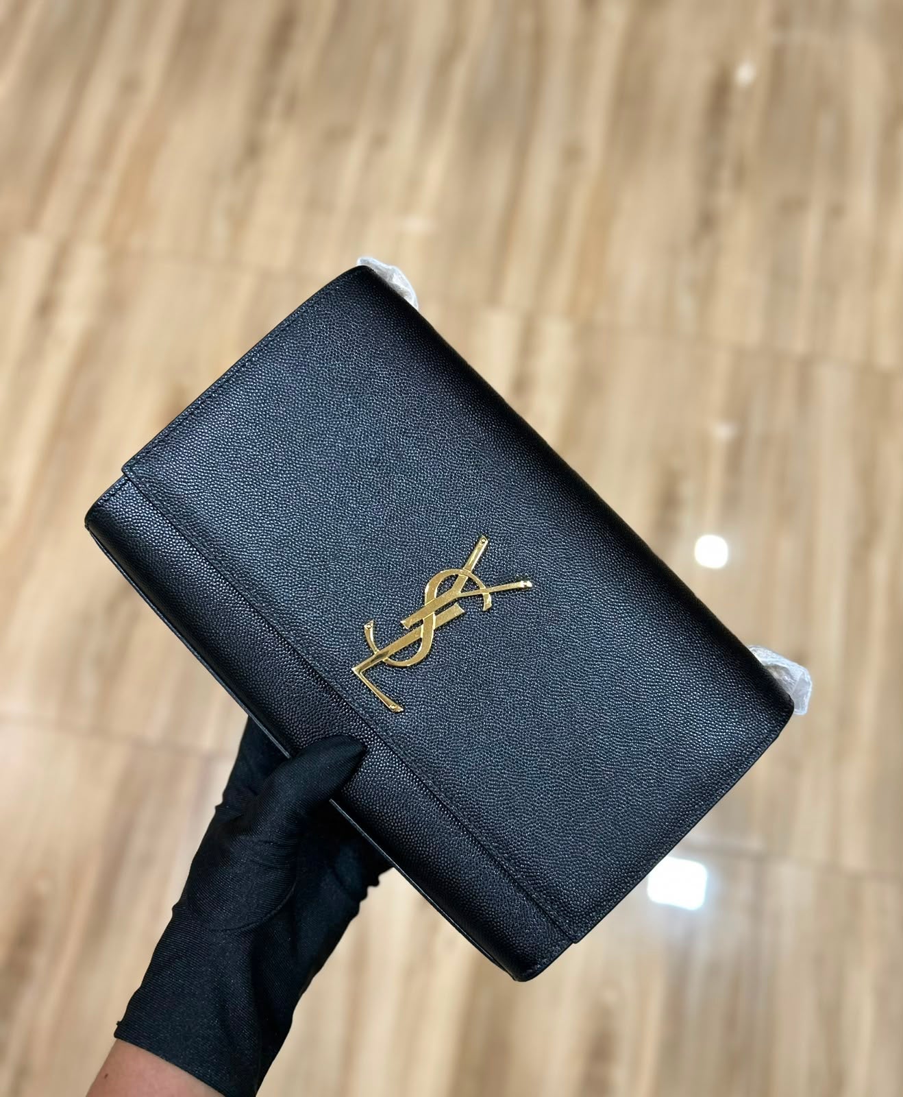 YSL MEDIUM CHAIN TEXTURED CALFSKIN CROSSBODY
